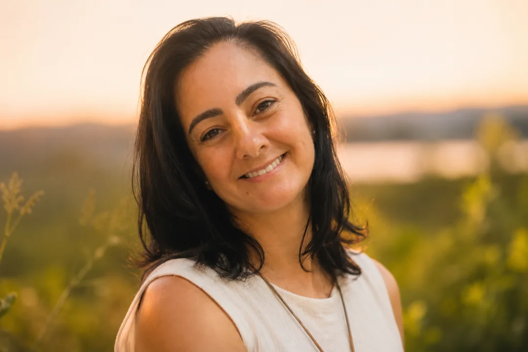 Retrato de Lizzie Garcia em luz natural